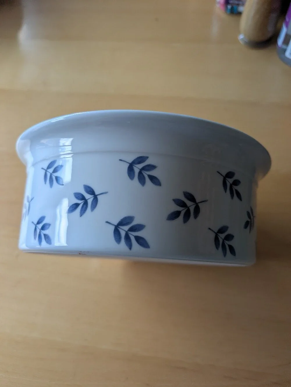 Villeroy & Boch white ceramic