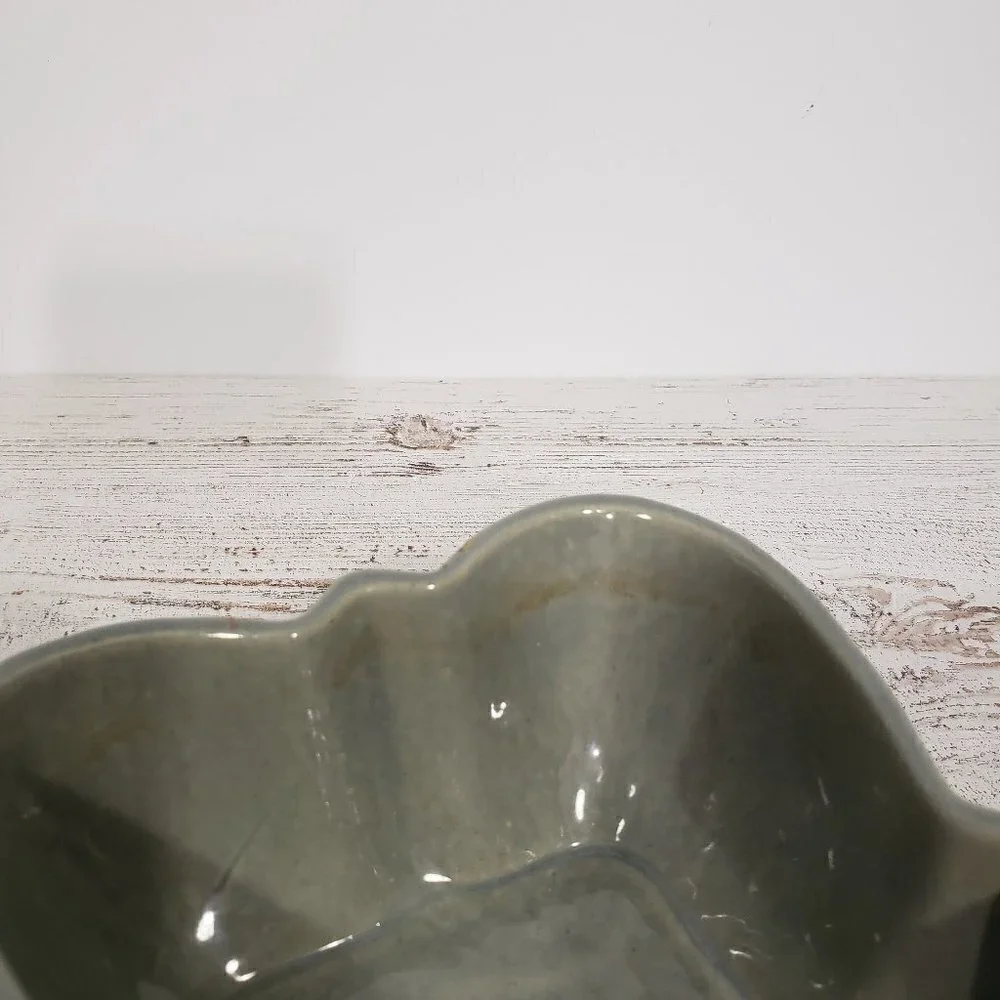 Shawnee seafoam planter pottery