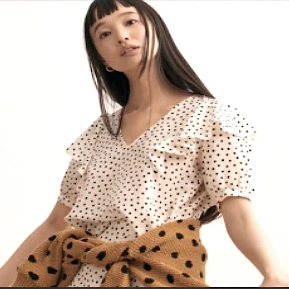 Madewell Silk V-Neck Shoulder-Ruffle Top in Inkbrush‎ Dots S