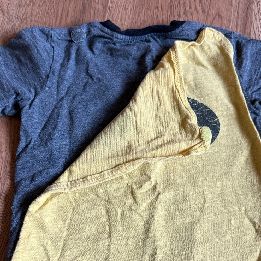 GAP yellow gray