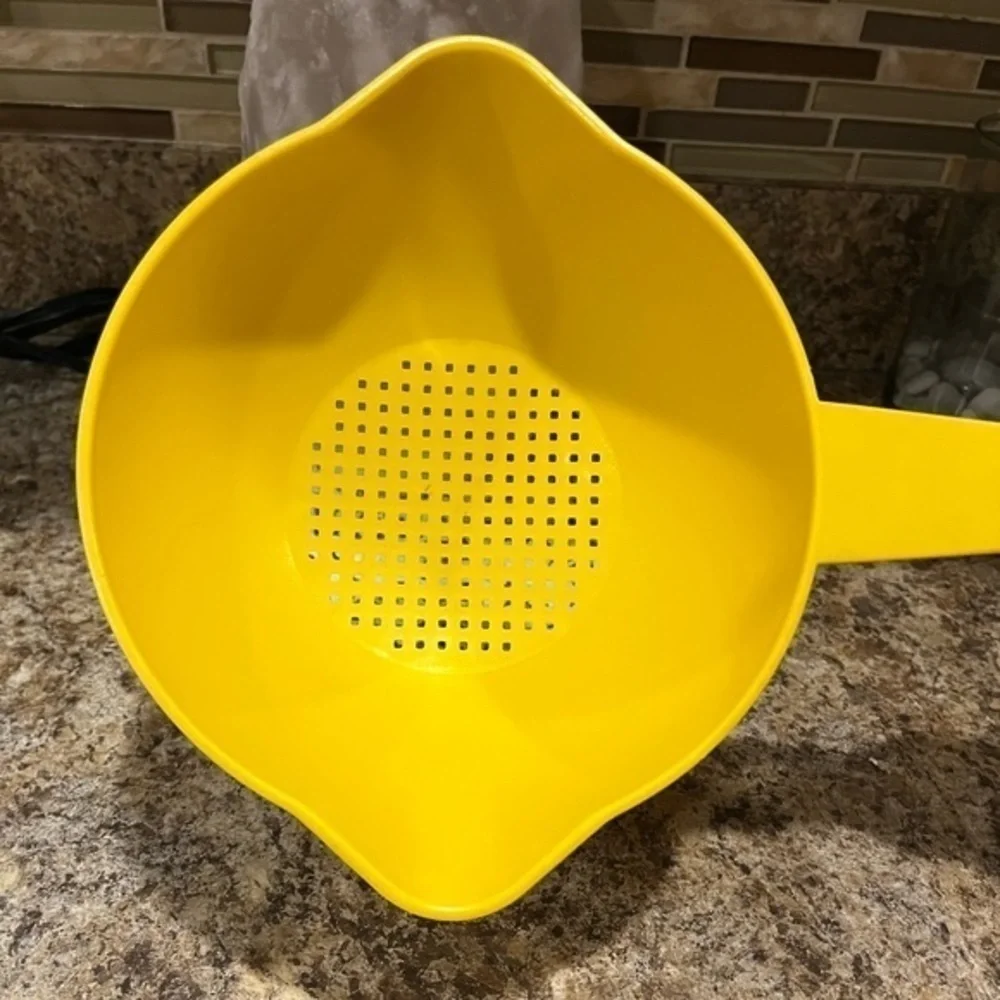 Tupperware perfect strainer