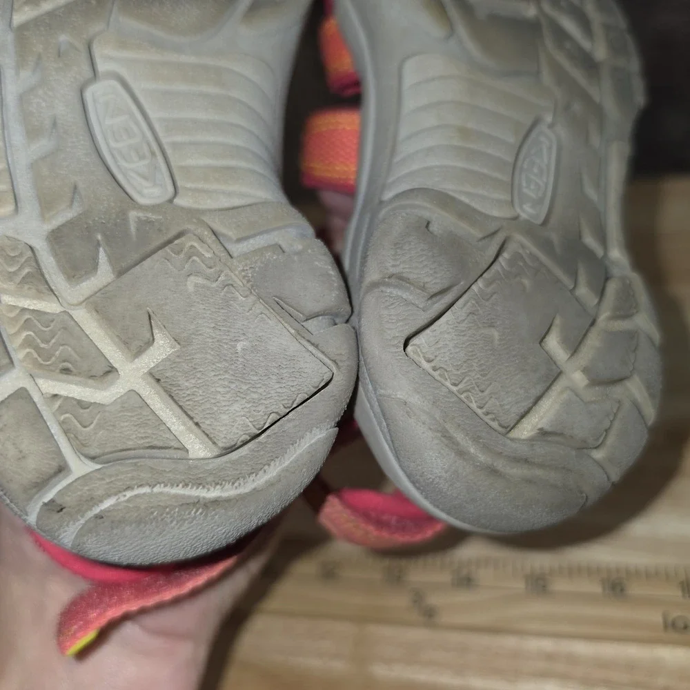 Keen size wore