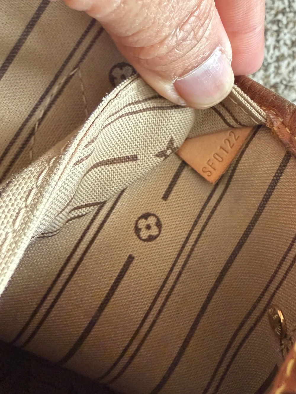 Authentic Louis Vuitton Neverfull MM Monogram Canvas