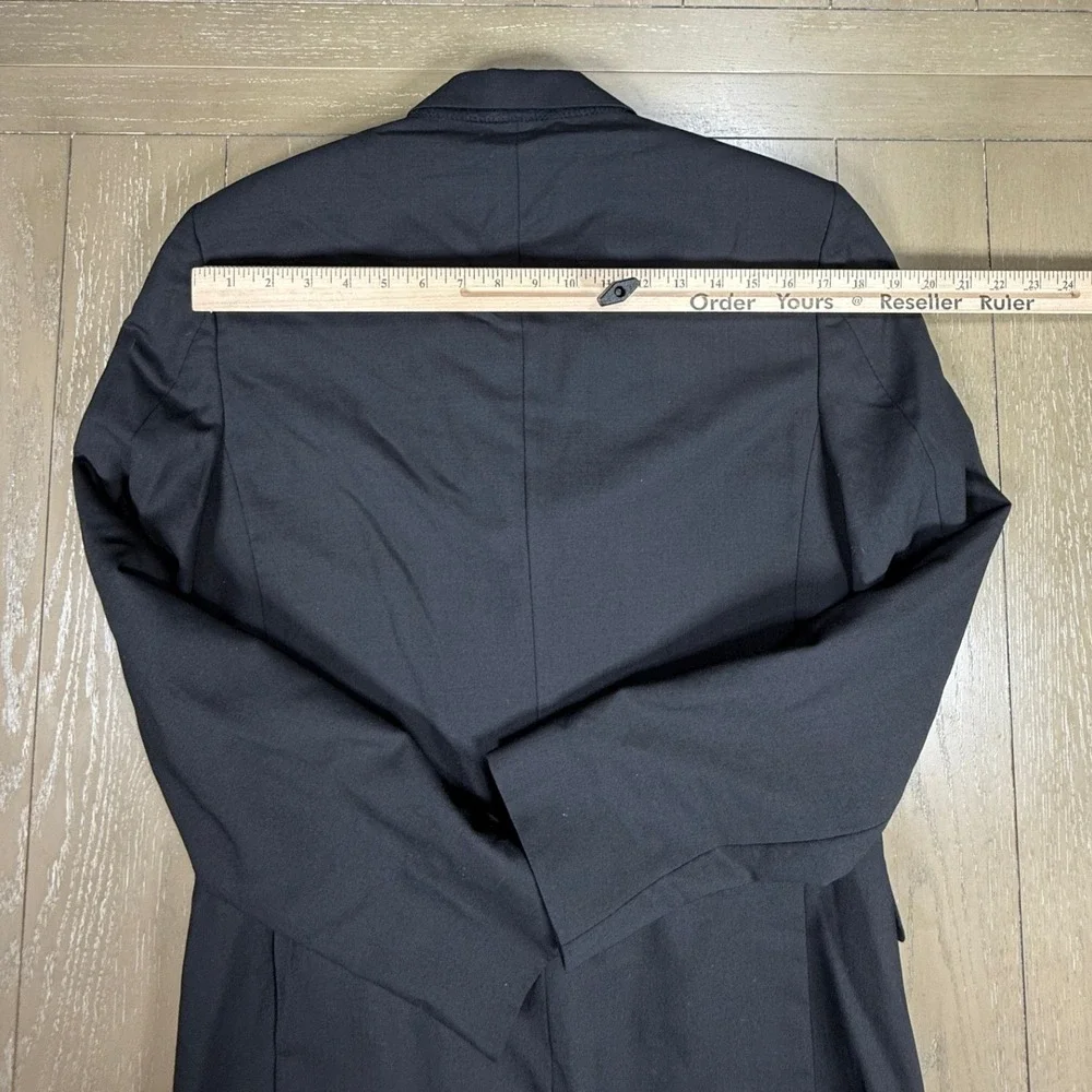 Marc Jacobs fit clean