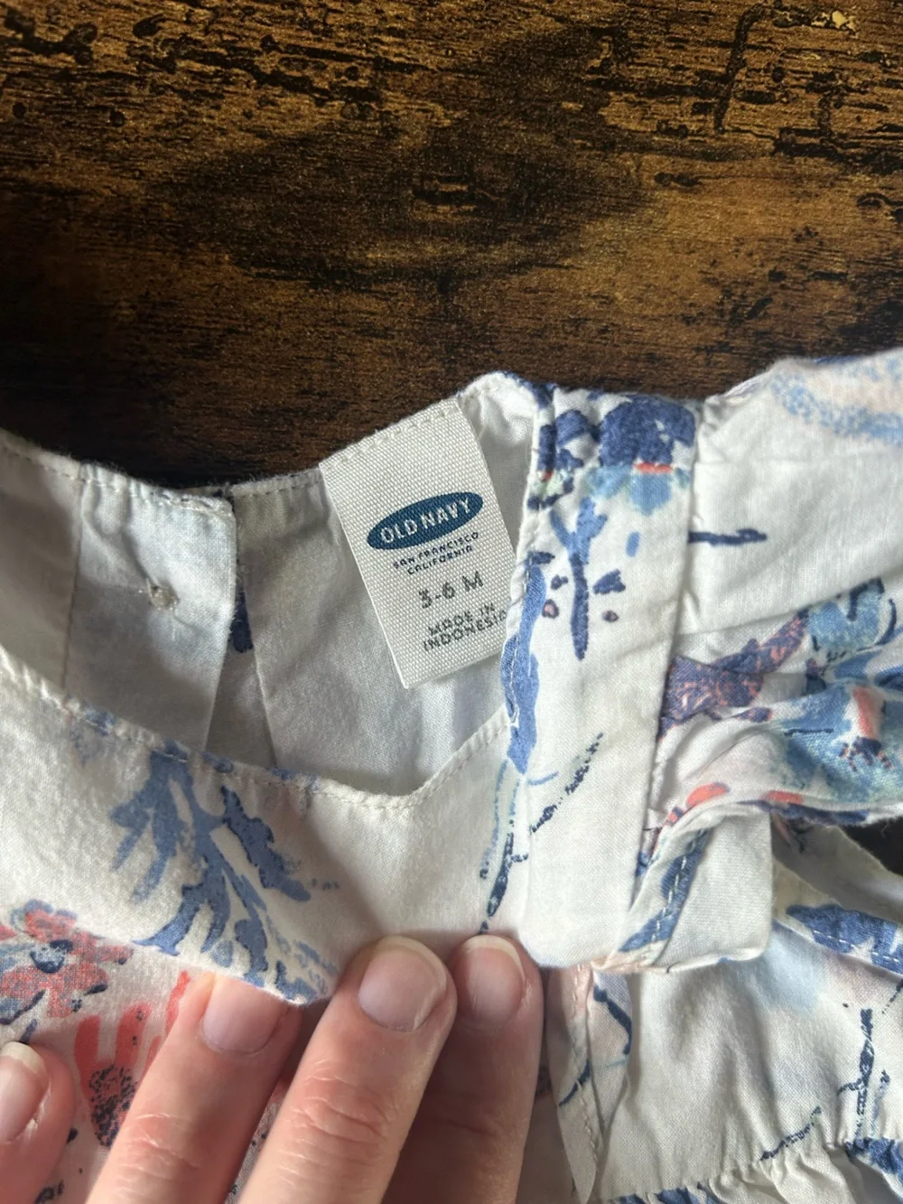 GAP wear tops two
