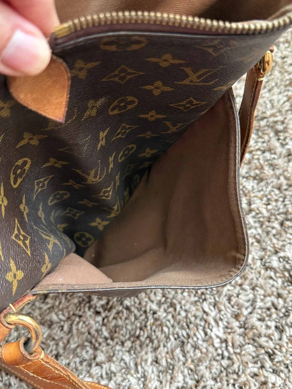 Louis Vuitton authentic louis