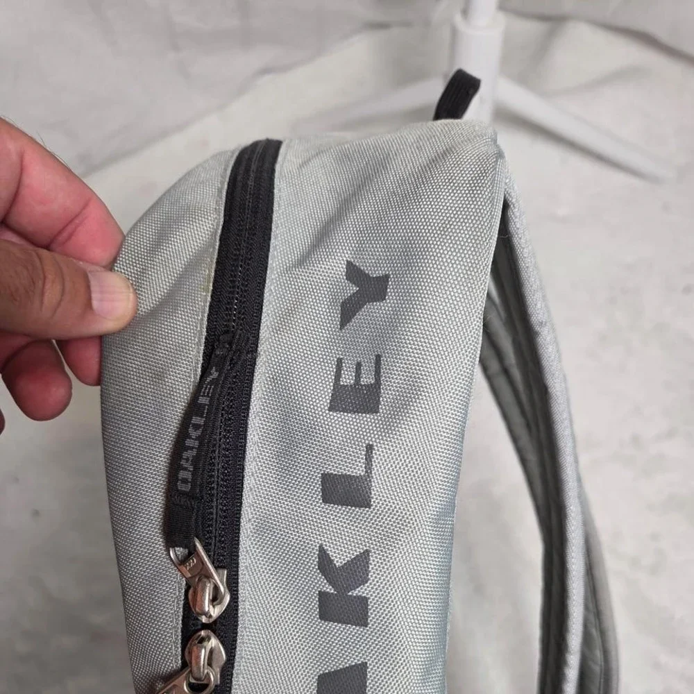 Oakley 2013 pocket