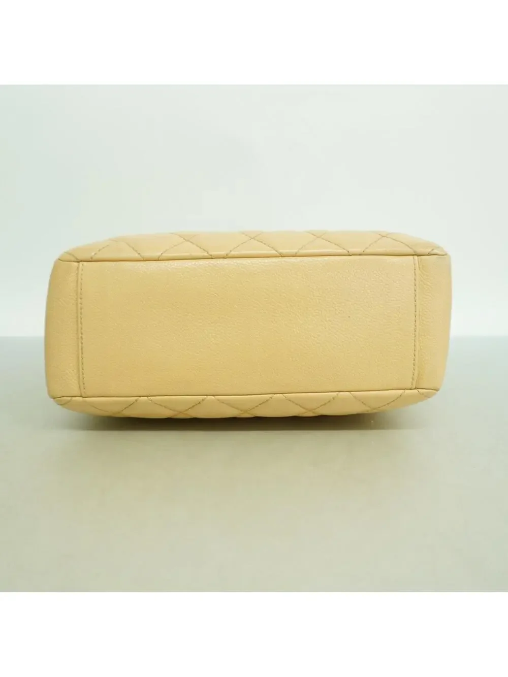 CHANEL elevate your
