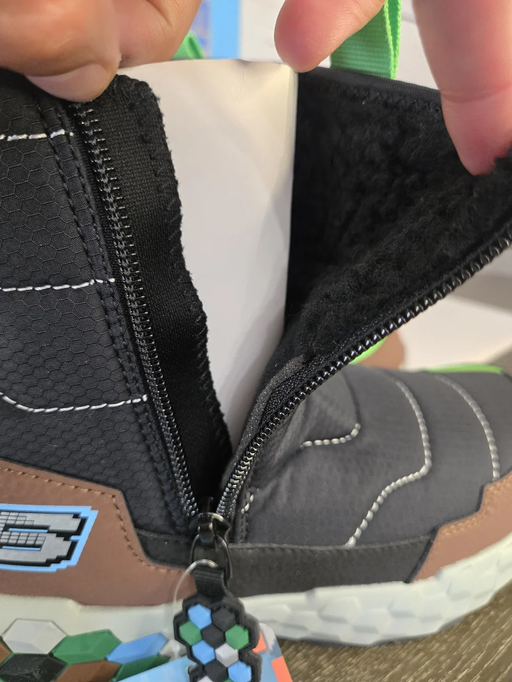 Skechers 🎮 brand