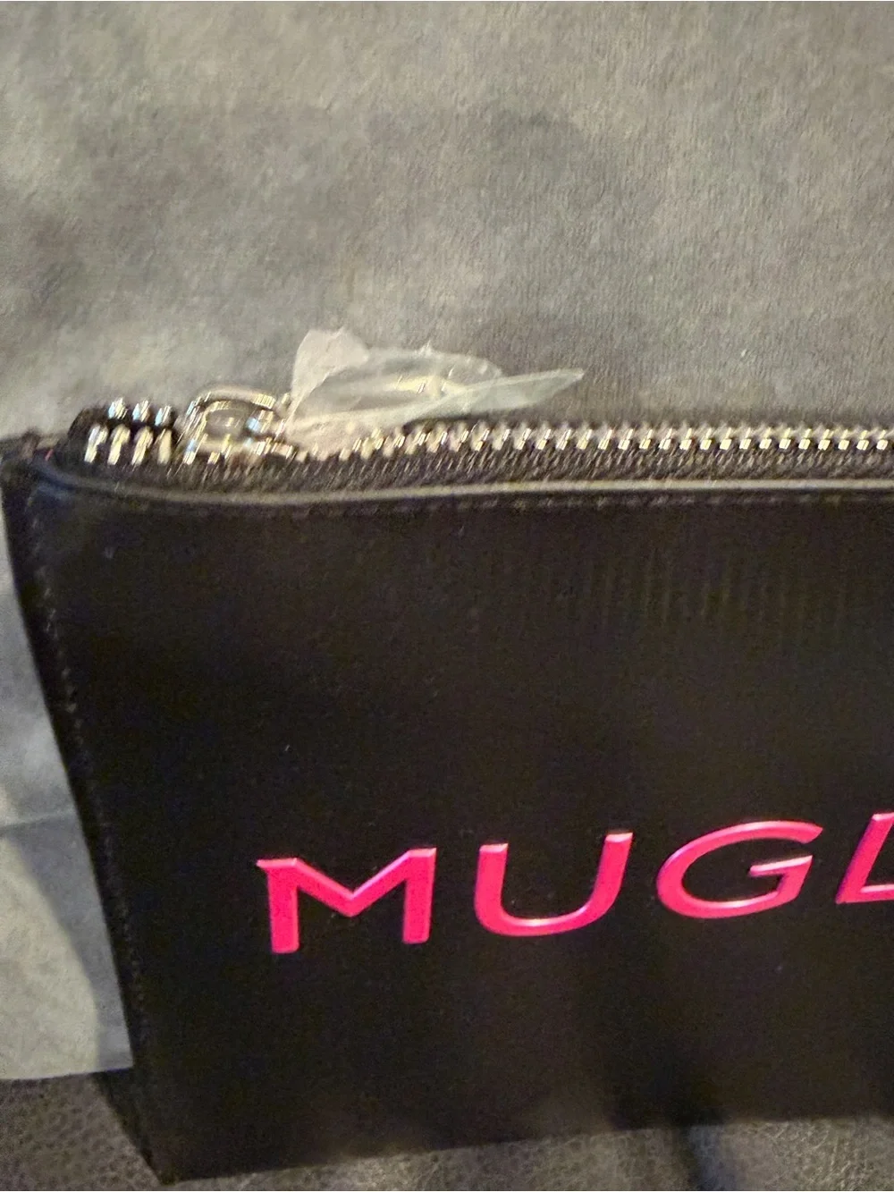 Mugler compact black