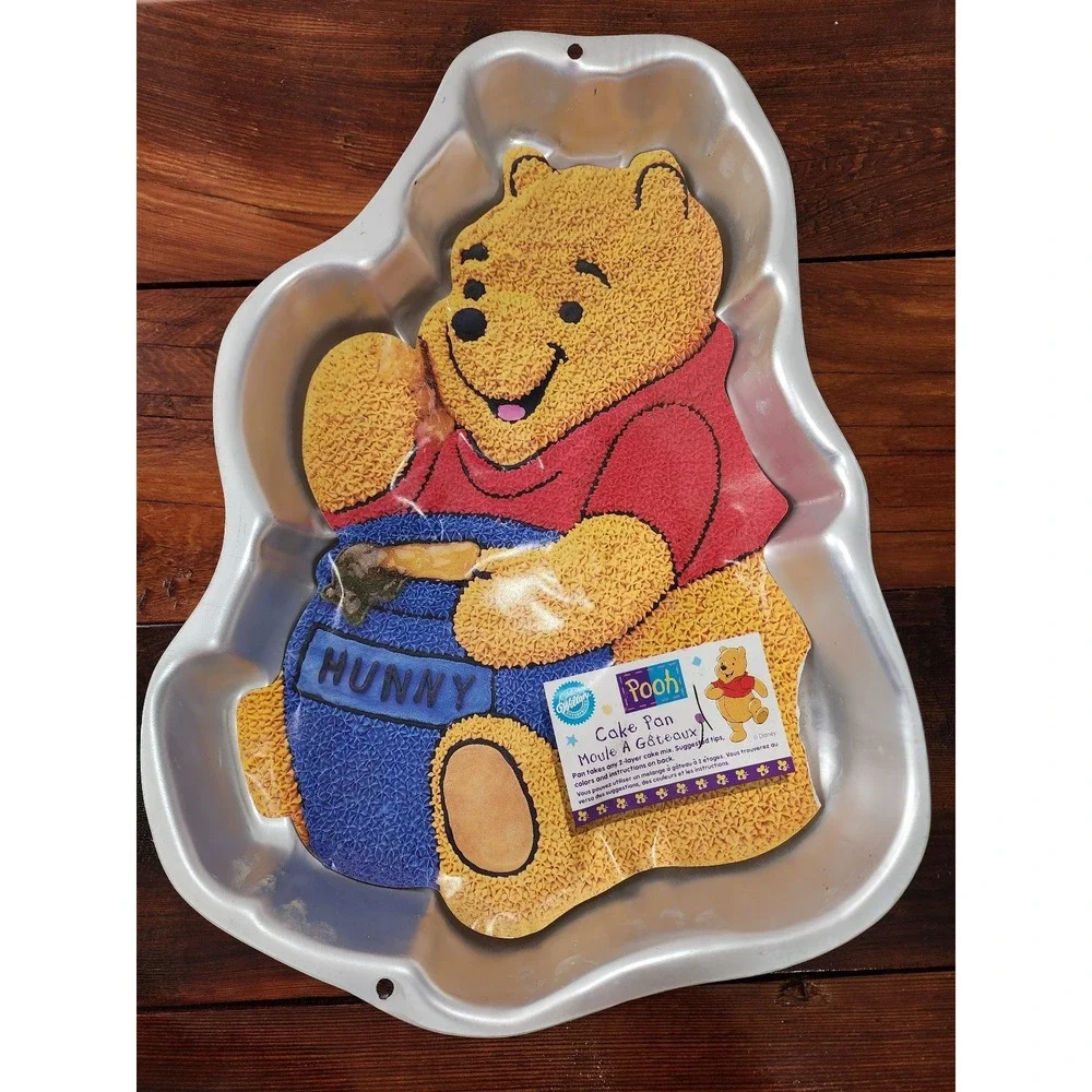 1995 Disney Winnie the‎ Pooh Wilton Cake Pan with Paper