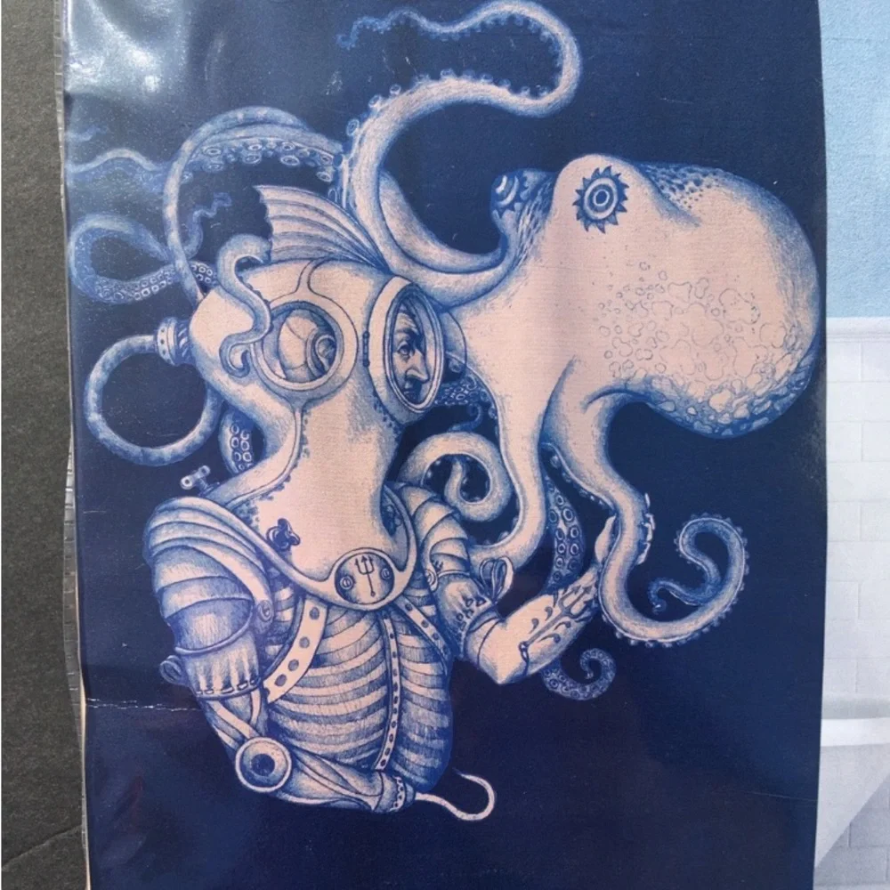 Sharp Shirter octopus shower