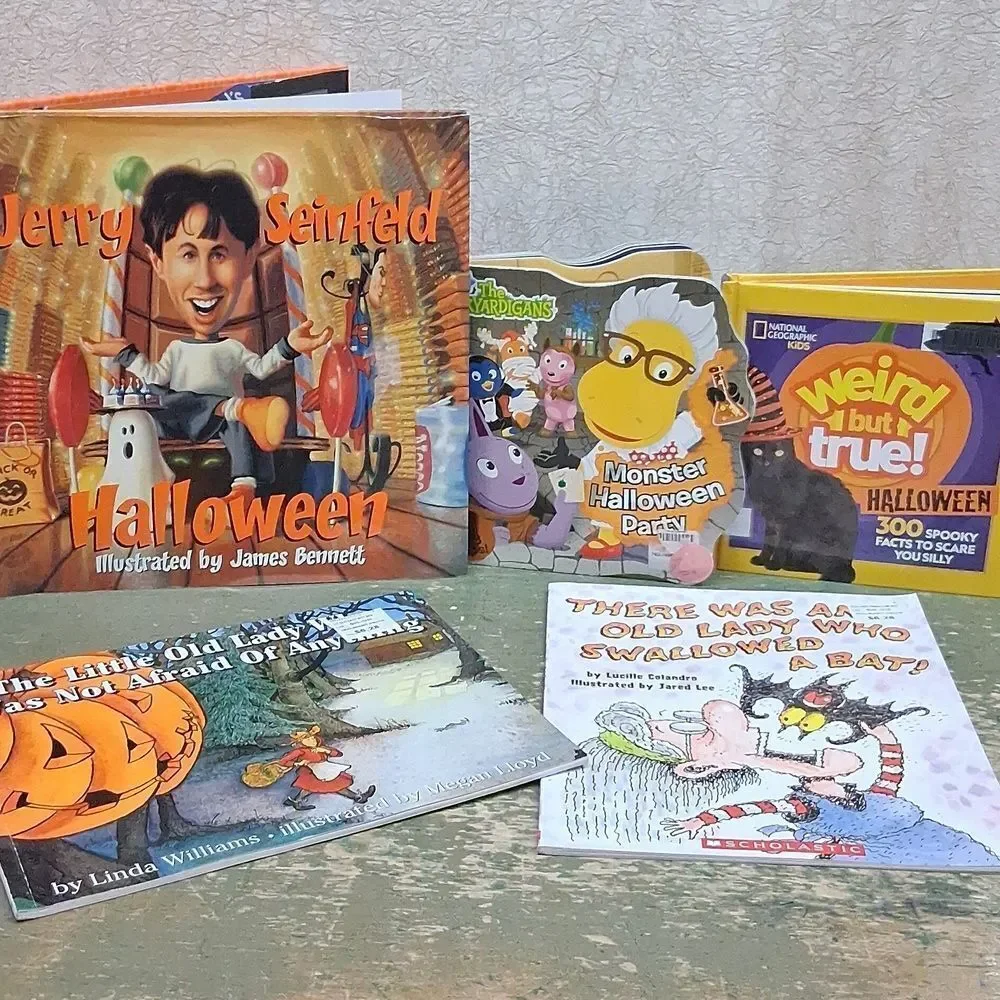 Bundle‎ of 5 Halloween books.