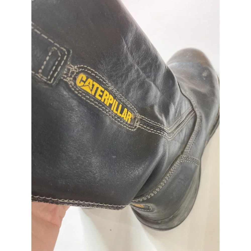 Caterpillar step into