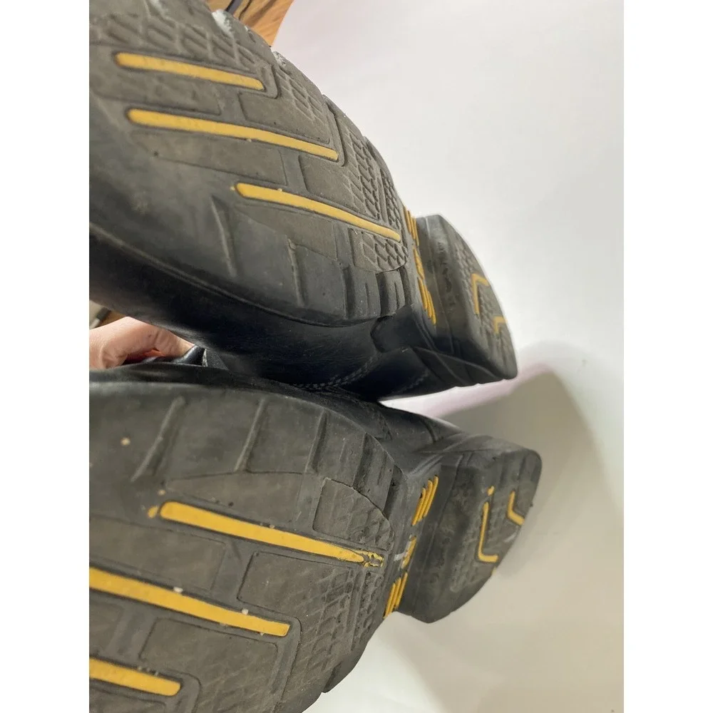 Caterpillar step into