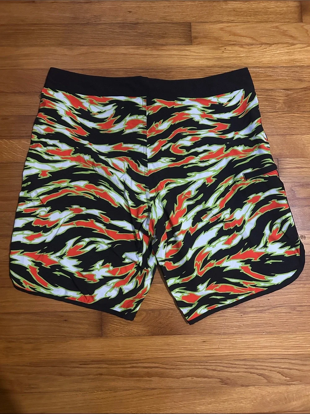 Hawaiis Finest vibrant print