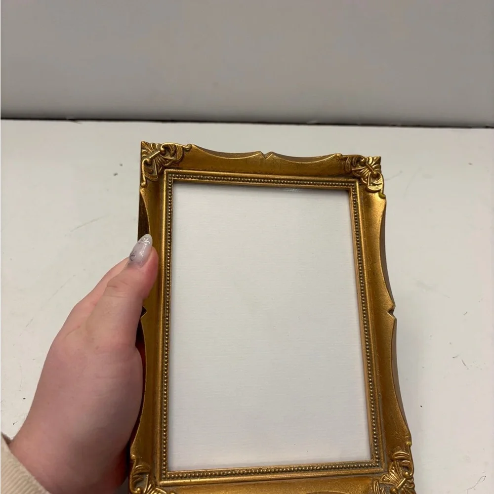 N/A 7” photo antique