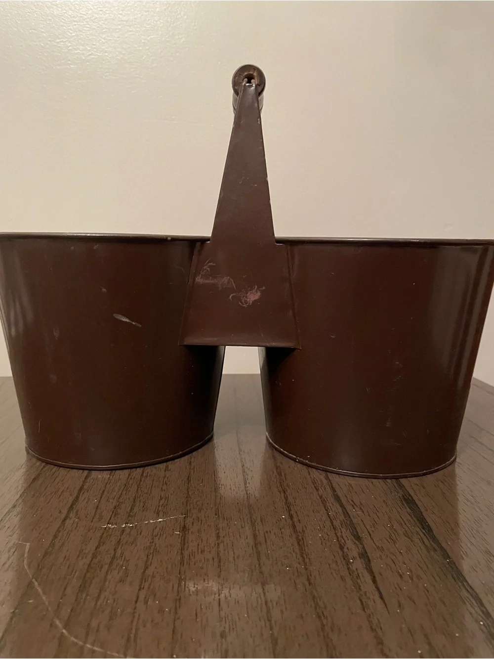 Curated entryway carry