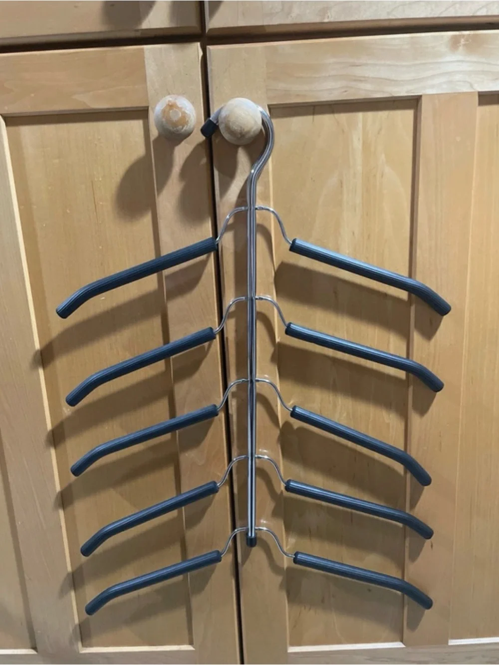 Multi-Garment Hanger Rack in Black and Silver