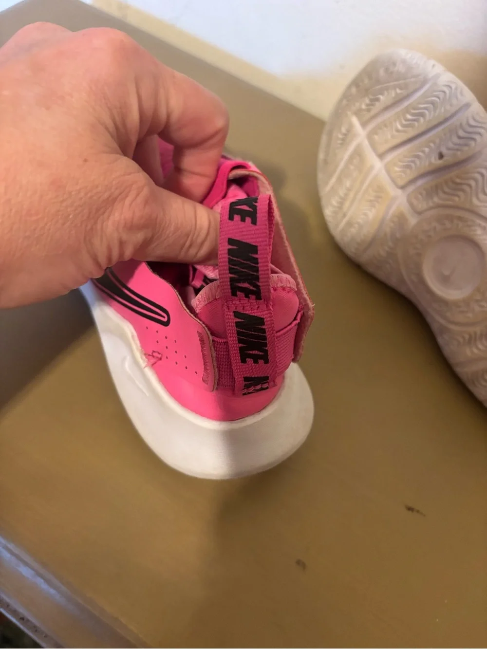 Nike slip style