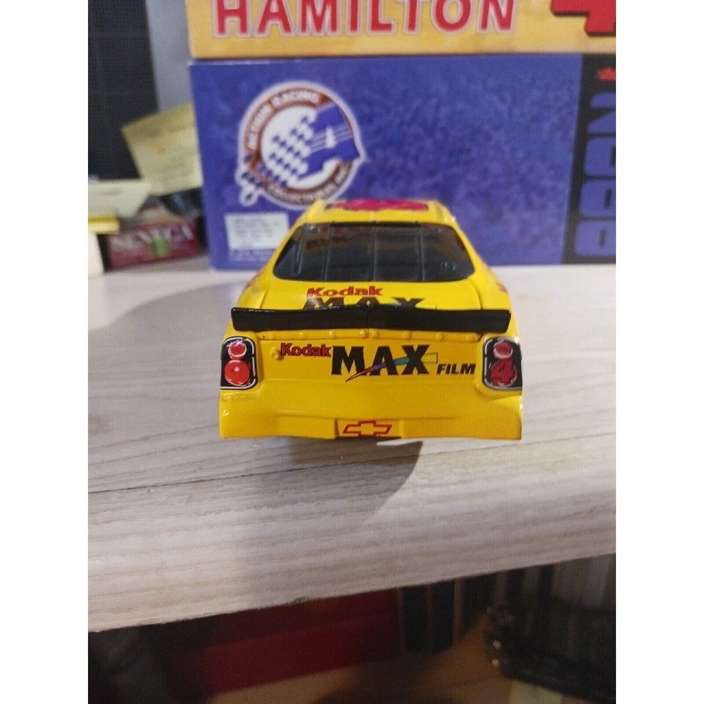 Action bobby hamilton