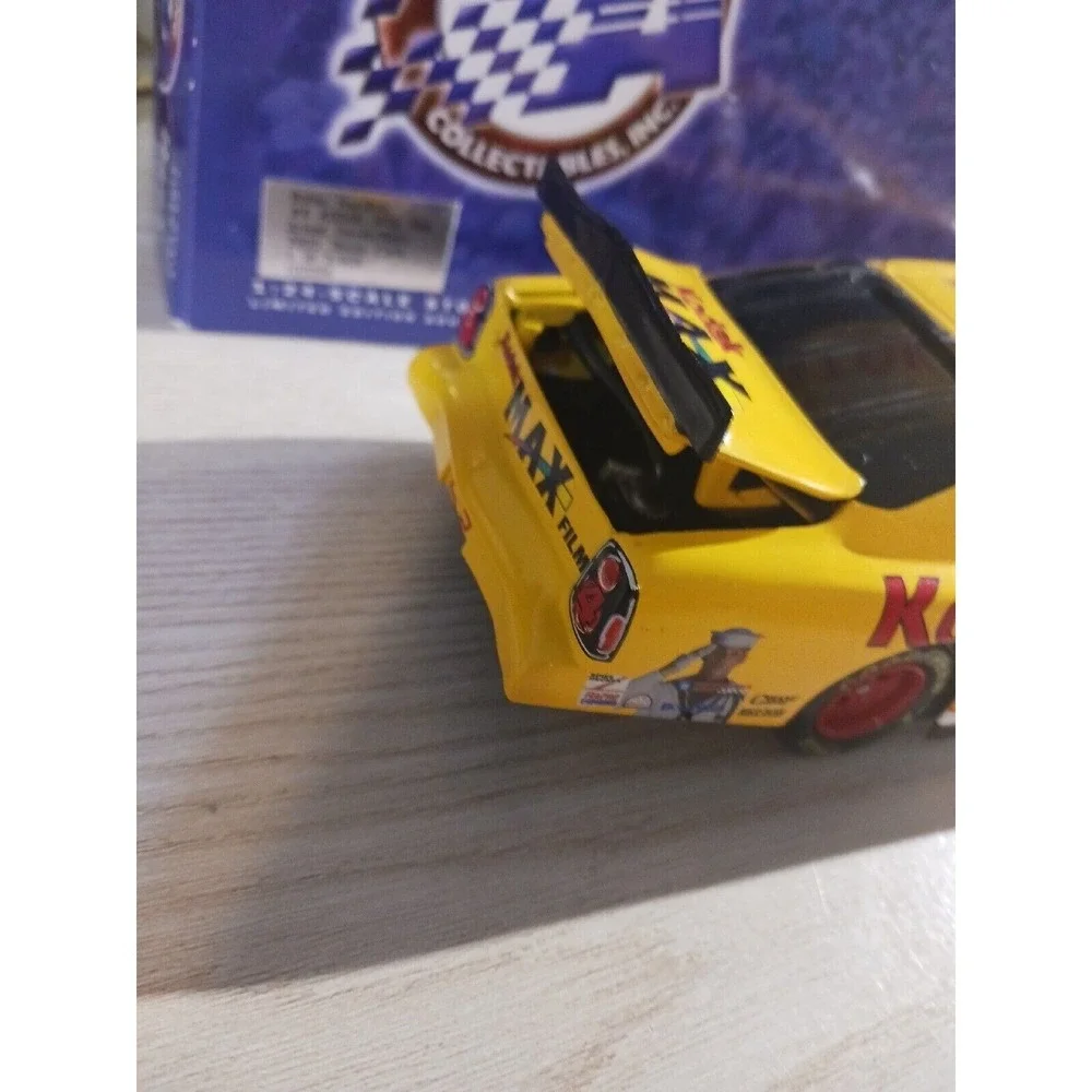 Action bobby hamilton