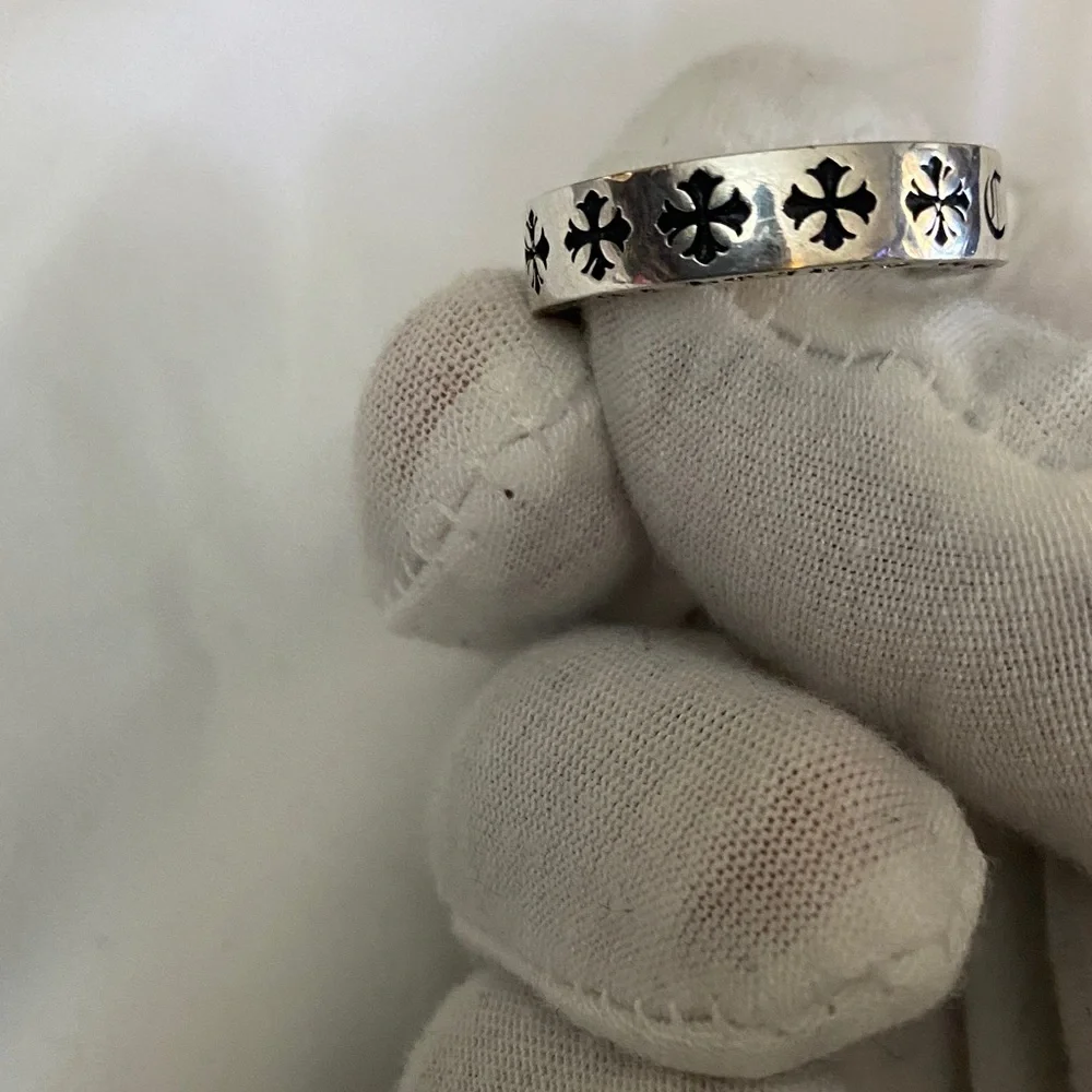 Chrome Hearts reposhing this