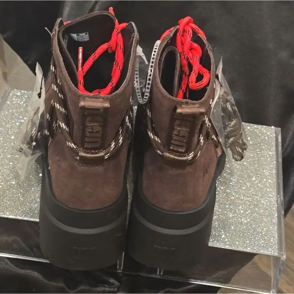Ugg Brisbane Lace-Up Boots‎