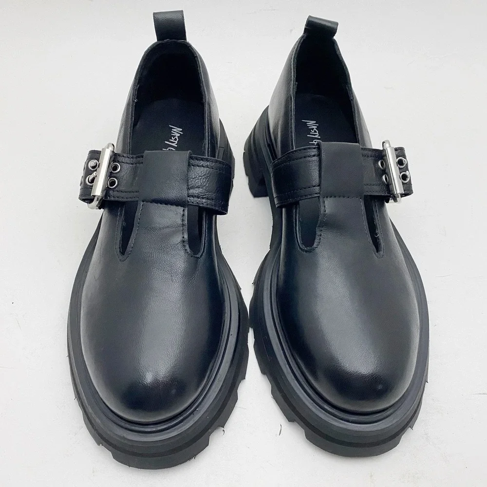 Nasty Gal Chunky Lug Sole T-Strap Mary Jane Platform Shoes Womens 38 (7.5-8 US)‎