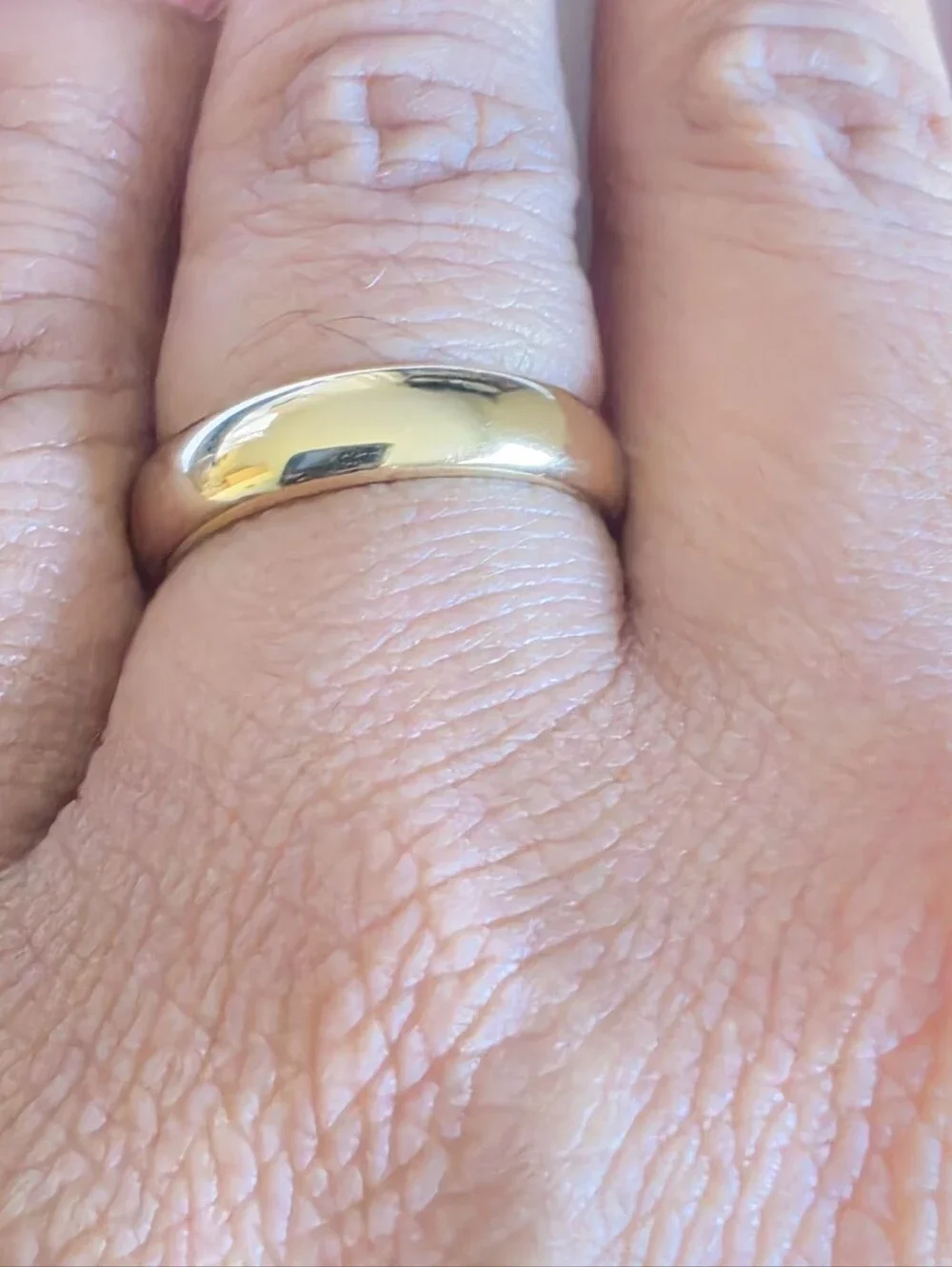 N/A elegant gold
