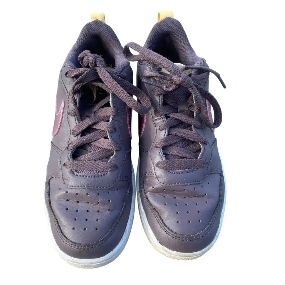Nike step out