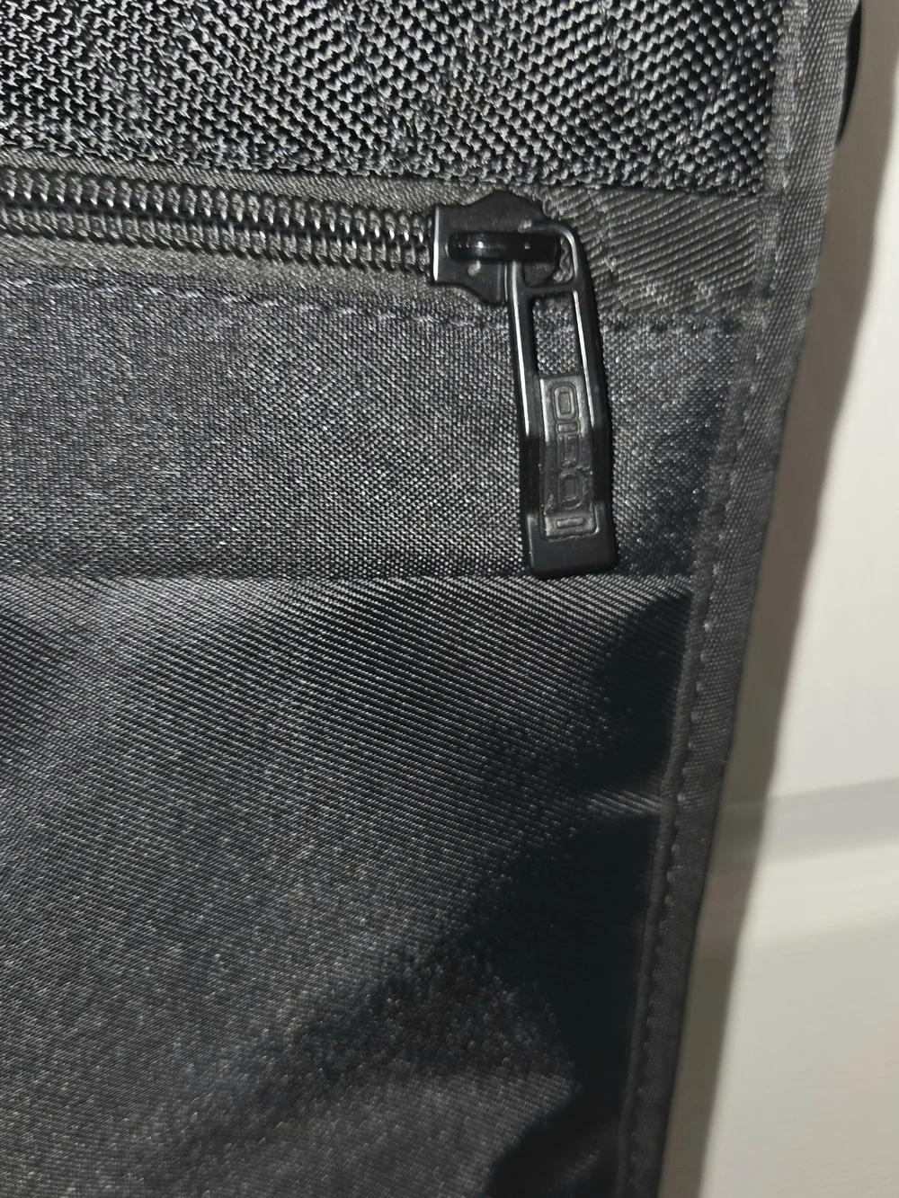 OGIO vault messenger