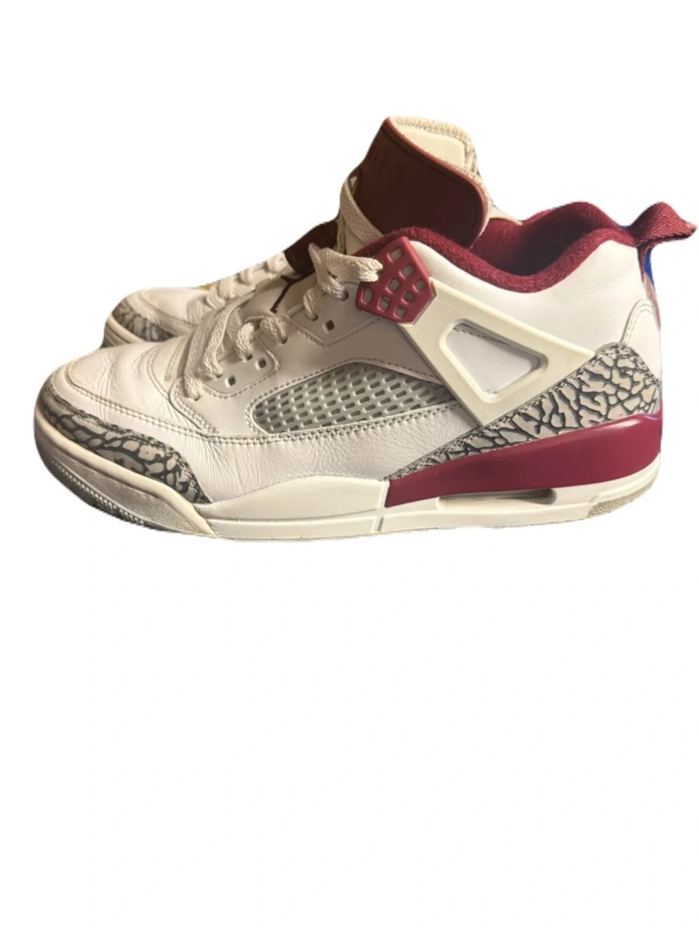 Jordan spizike takes