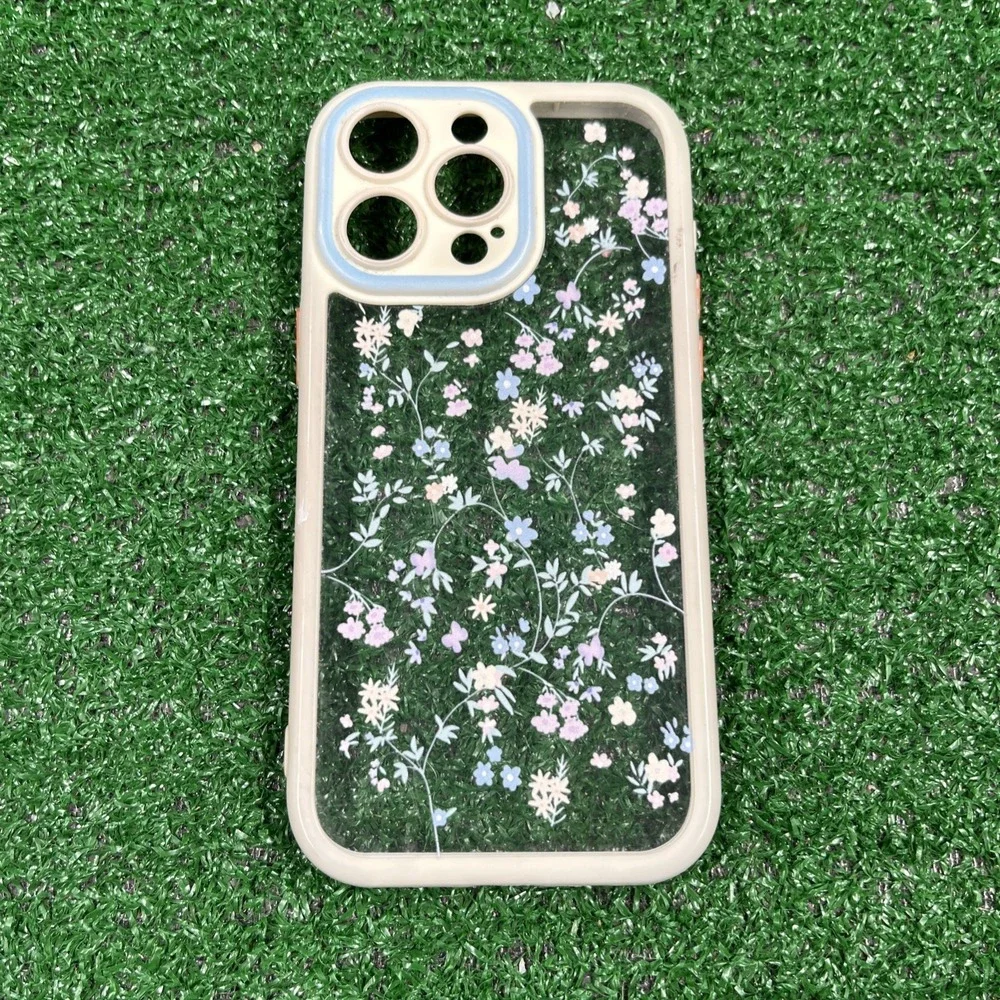 The Unbranded Brand iphone 15