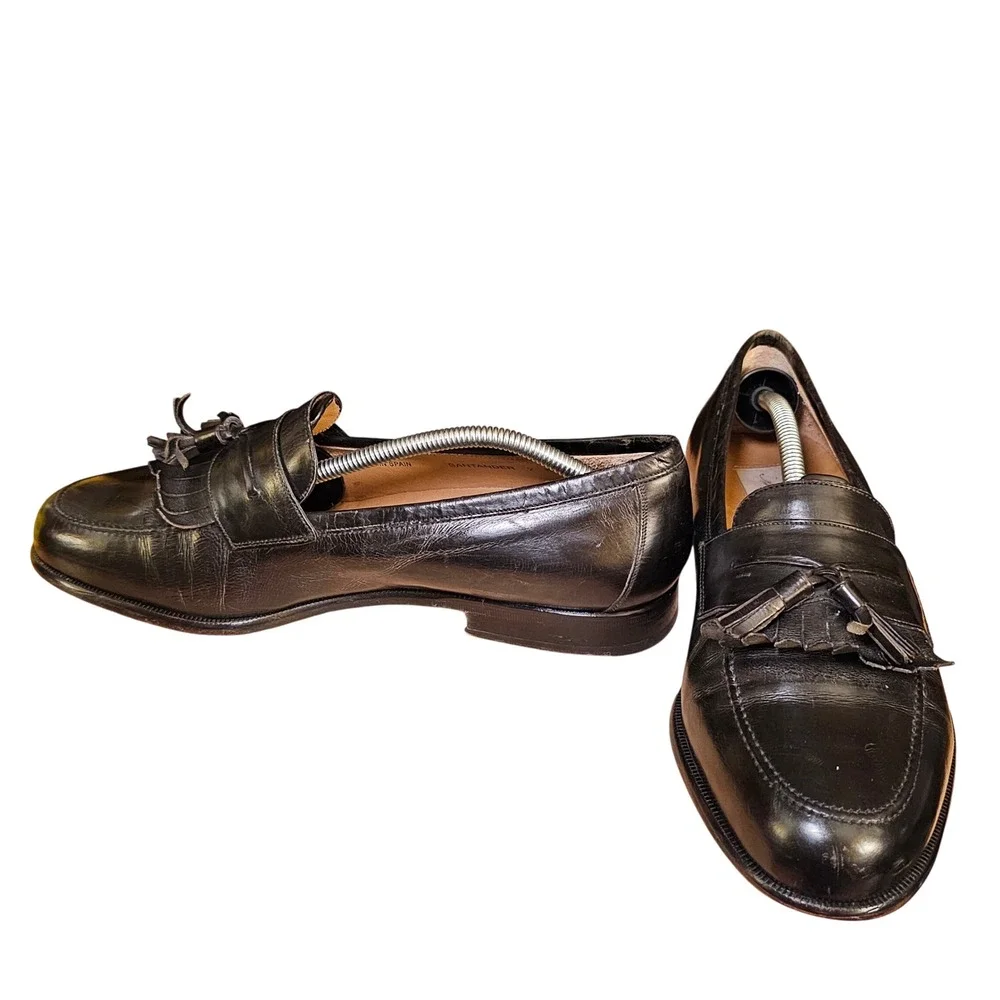 Santander black leather