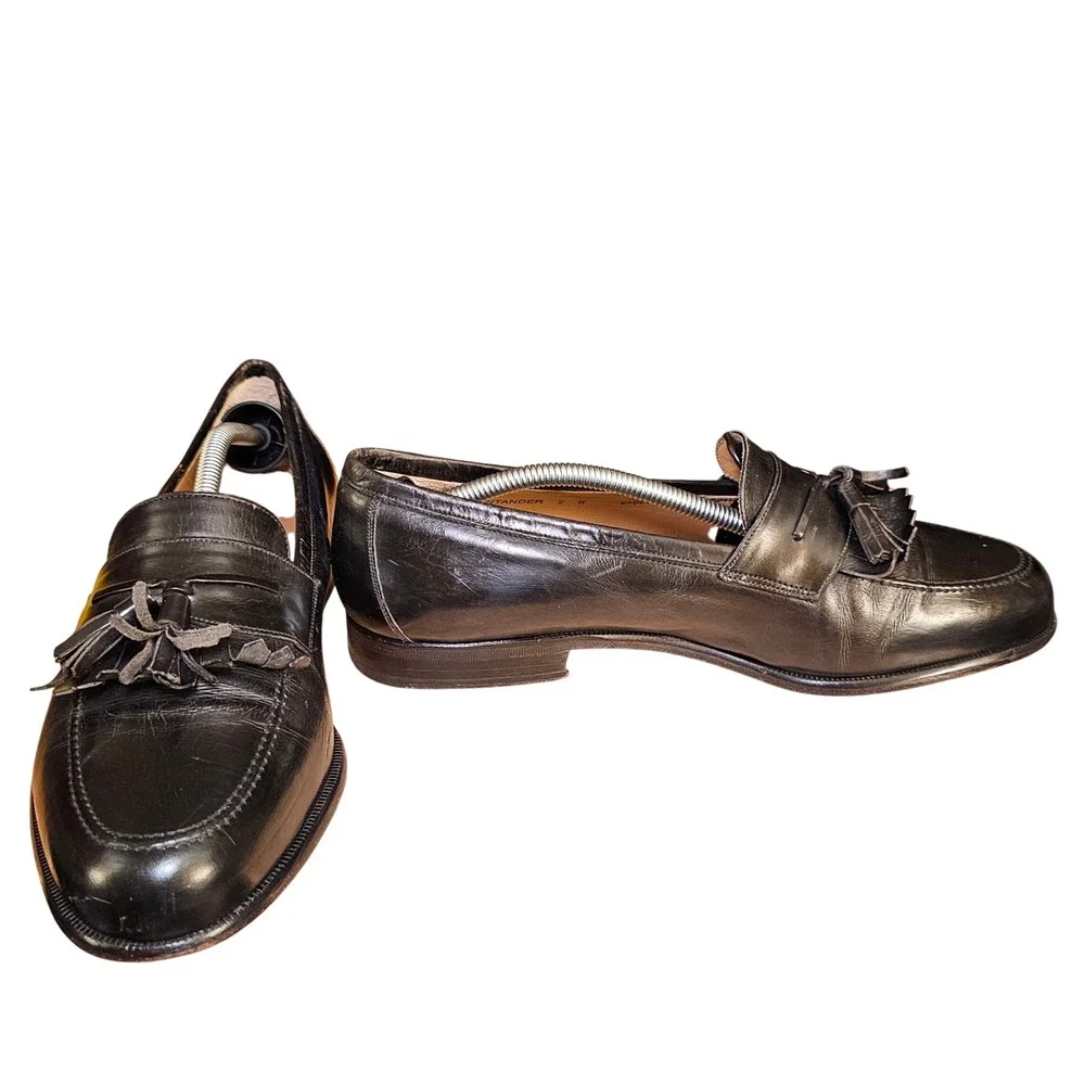 Santander black leather