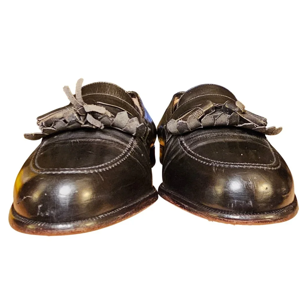 Santander black leather