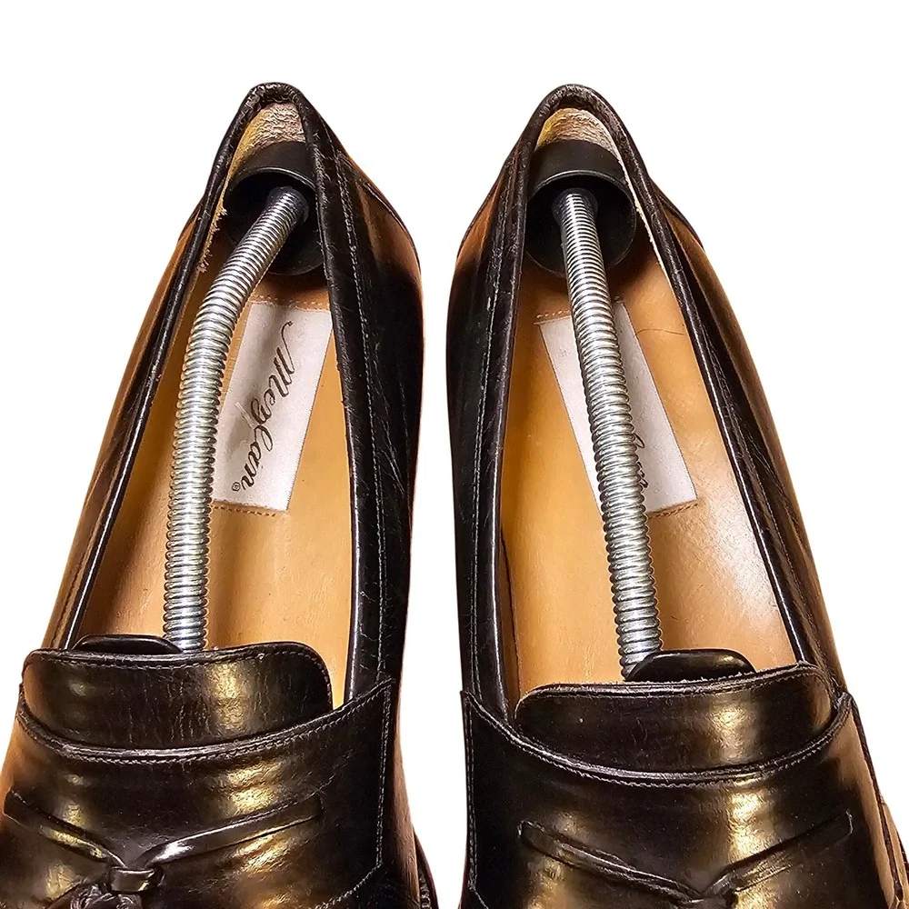 Santander black leather
