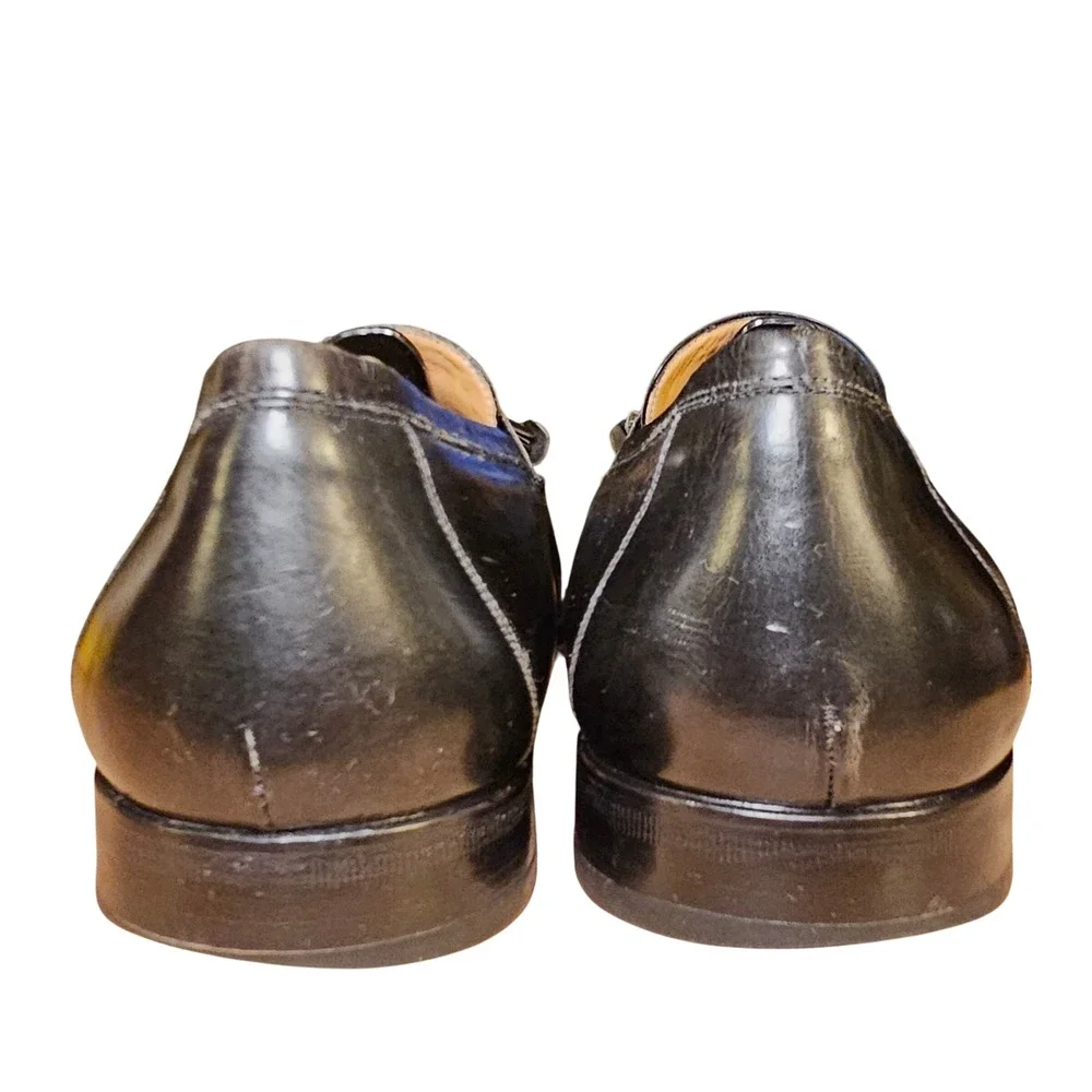 Santander black leather