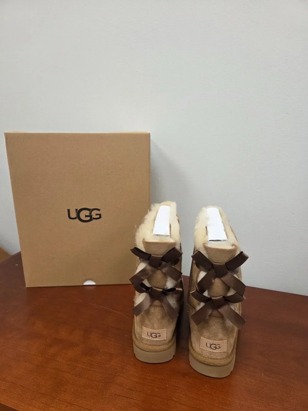 UGG  W Balley Bow II Chestnut New In Box Women's Size 8