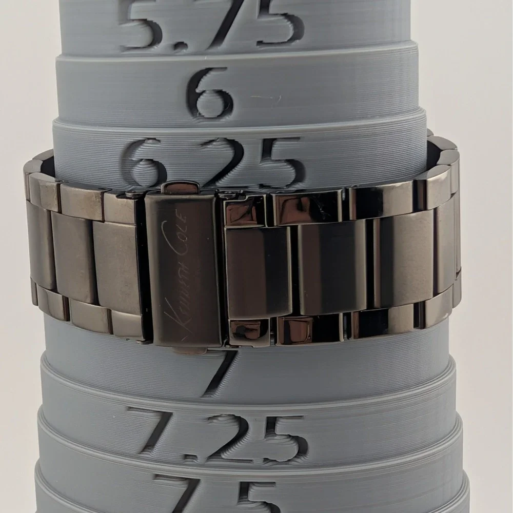 Kenneth Cole kenneth cole