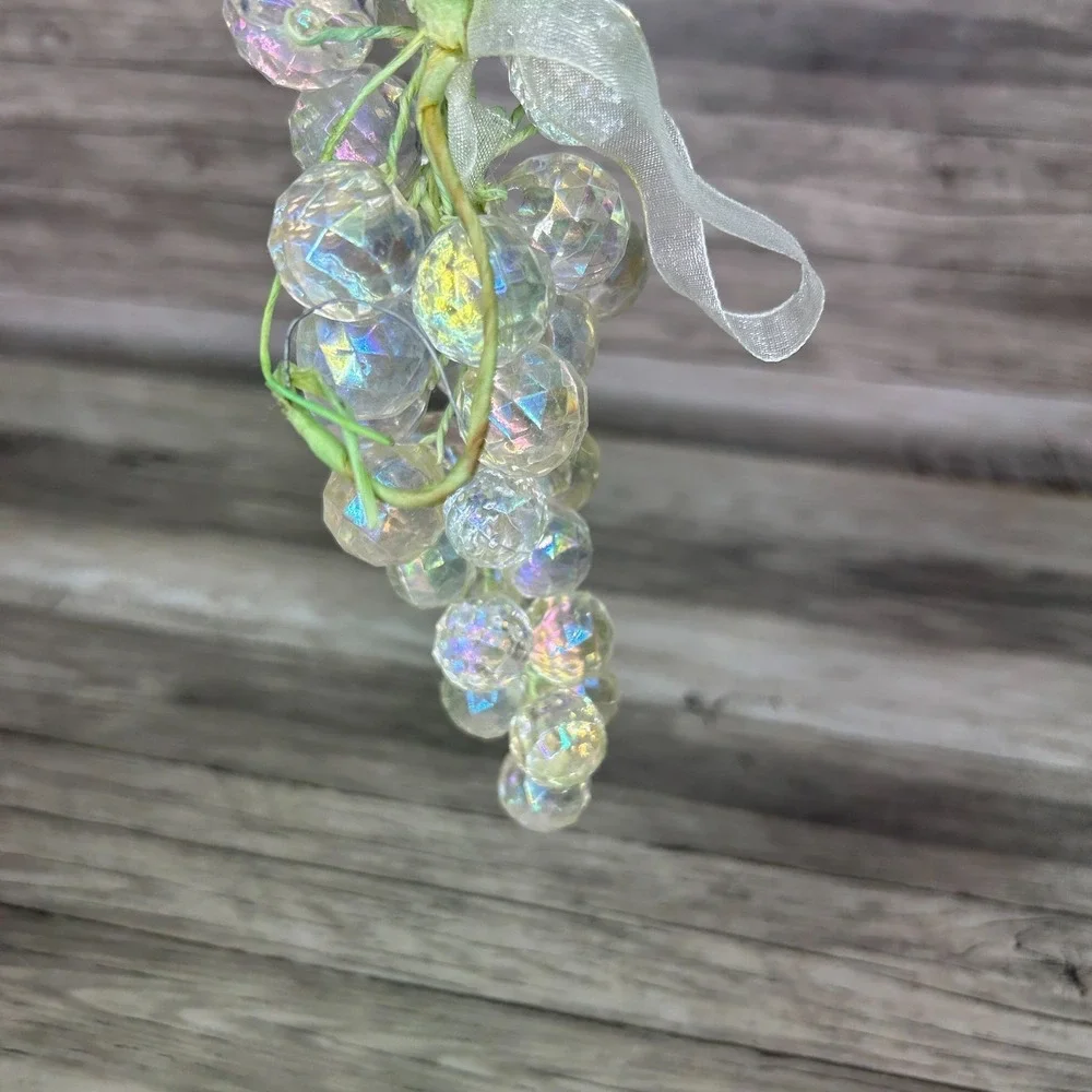 The Unbranded Brand lucite grape