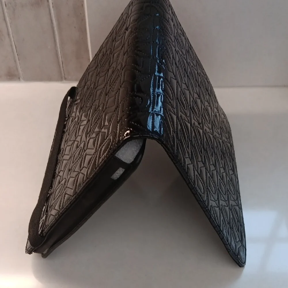 Dkny tablet cover