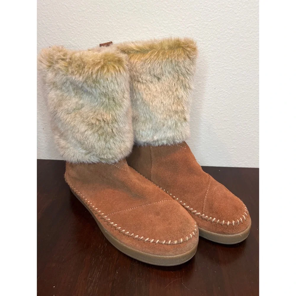 Toms Nepal Suede Boots‎ Size 8