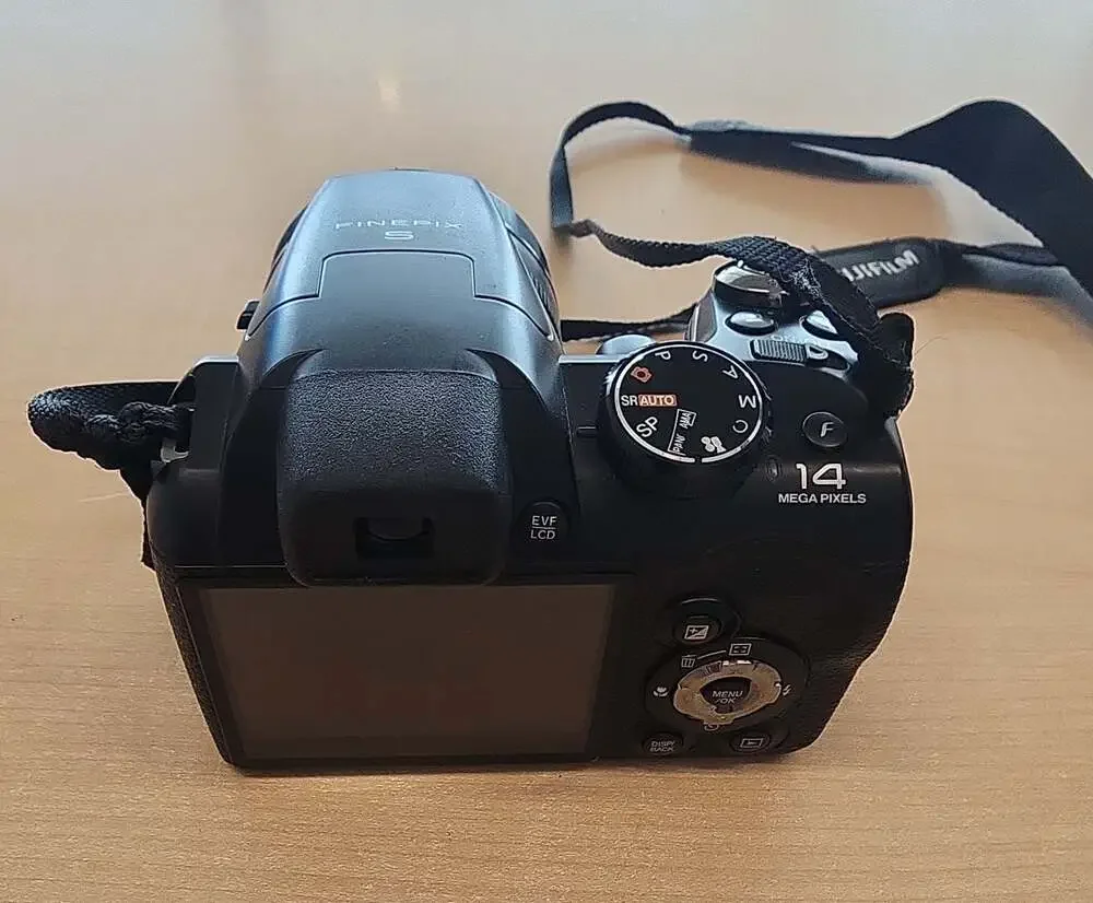 Fujifilm finepix s4430