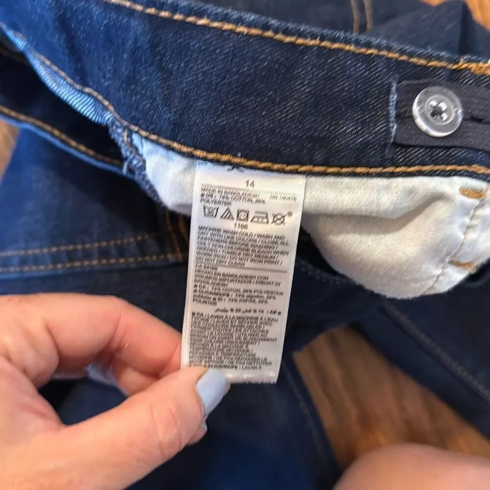 Old Navy brand old