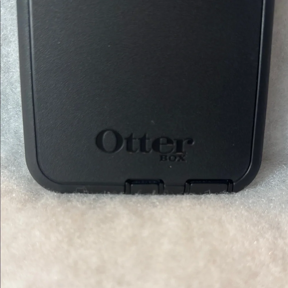 OtterBox phone multi black