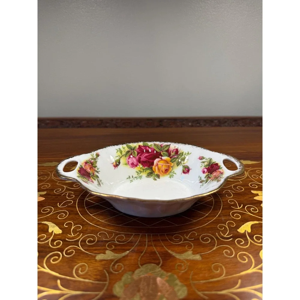 Royal Albert vintage royal