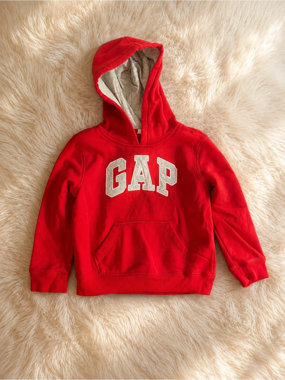 GAP bright red