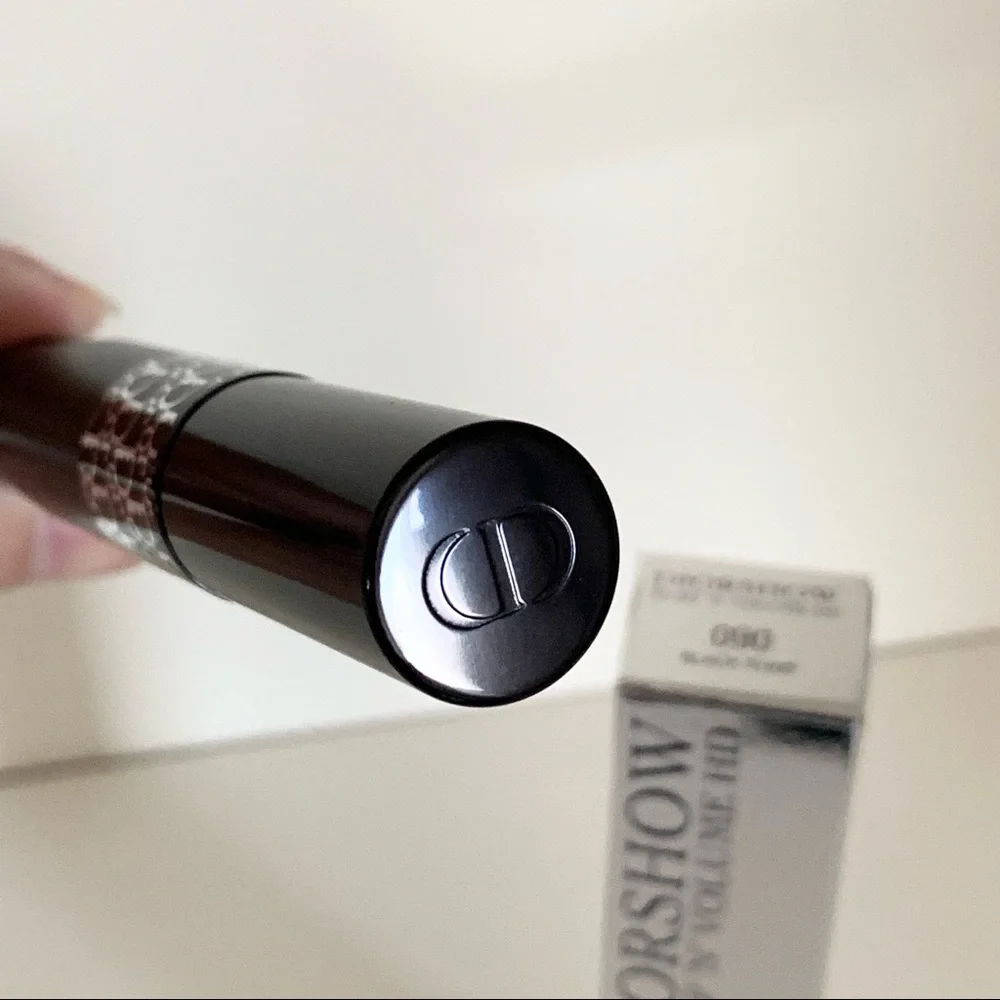 Diorshow pump N volume HD mascara